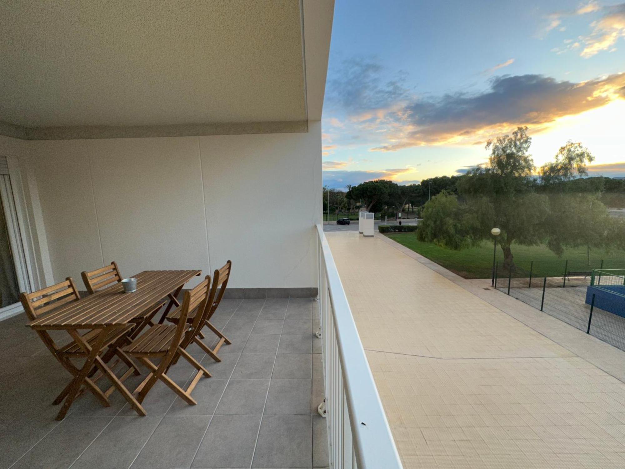 Apartamentos Canet Al Mar. 卡耐特蒂贝兰格 外观 照片