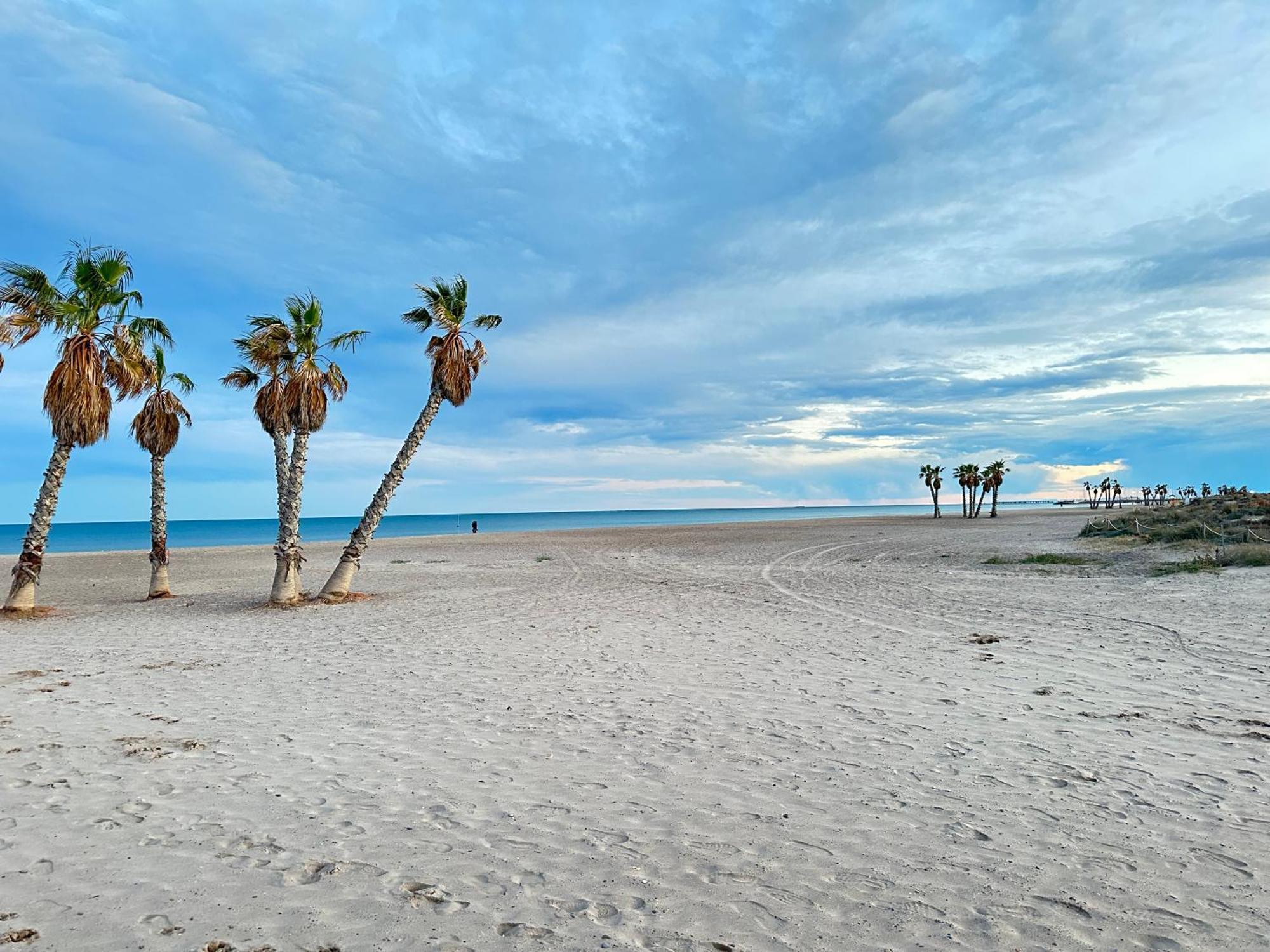 Apartamentos Canet Al Mar. 卡耐特蒂贝兰格 外观 照片